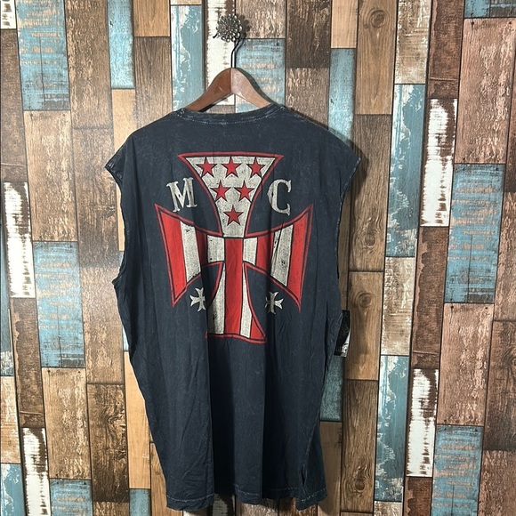 Archaic Men's Black Skull Graphic Tee - Picture 12 of 14